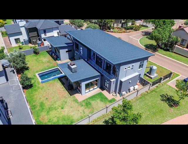 3 BEDROOM HOUSE FOR SALE IN MIDSTREAM HILL